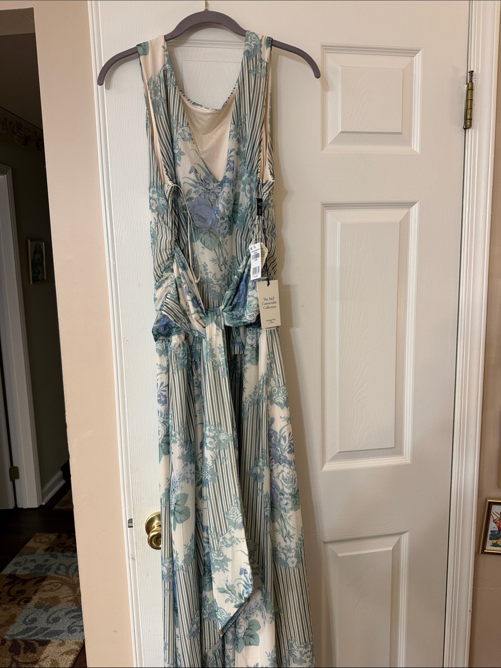 The A&F Convertible Mesh
Maxi Dress